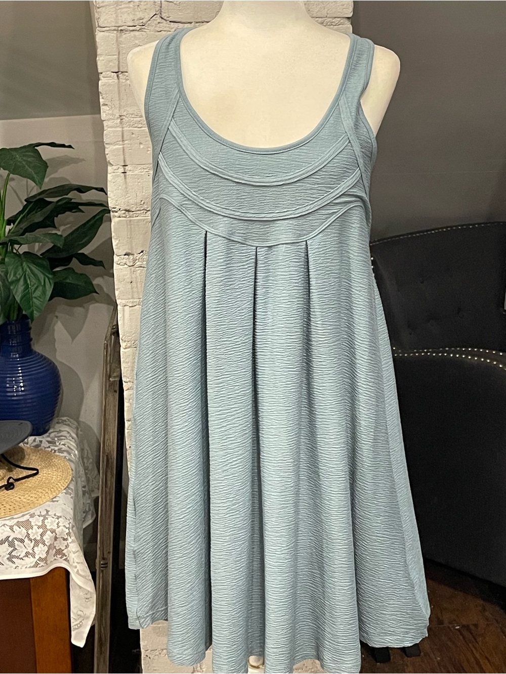 Sleeveless Scoop Neck Swing Dress in seafoam